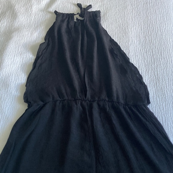 Elegant Black Halter Jumpsuit - Picture 2 of 4